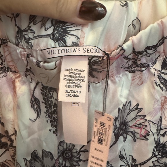 NWT Victoria's Secret Pink and Black Floral Pajama Shorts Sz XL - Picture 4 of 5